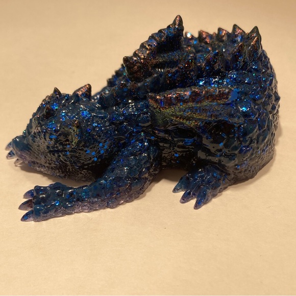 Resin Dragon - Picture 3 of 4